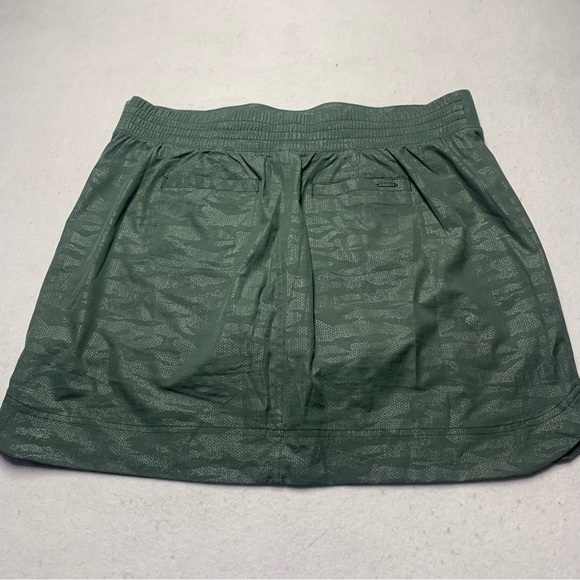 Orvis Travel Skort Skirt Pull On Embossed Camo Green XL built in shorts active - Picture 6 of 9